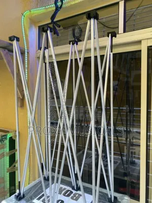 Dj Skeleton Stand