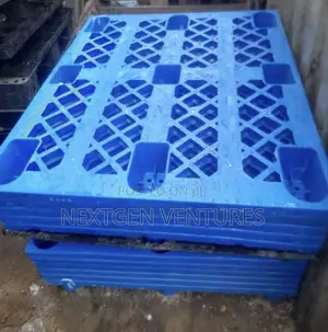 Blue Plastic Pallet Storage 120cm by 100cm
