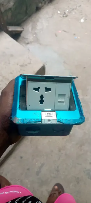1 Socket With 1 Data Floor Socket