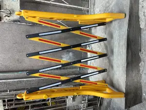 Expandable & Retractable Barricade