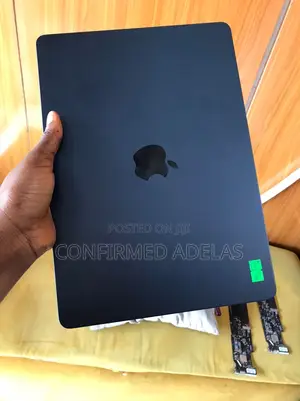 Laptop Apple MacBook Air 2022 M2 8GB Apple M2 SSD 256GB