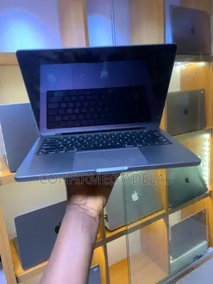 Laptop Apple MacBook Pro 2021 M1 16GB Apple M1 Pro SSD 512GB