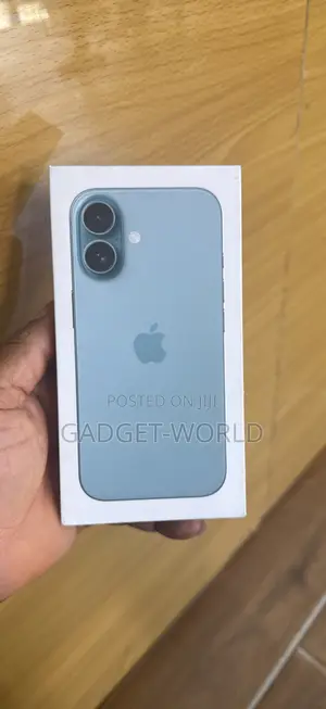 New Apple iPhone 16 128 GB Green