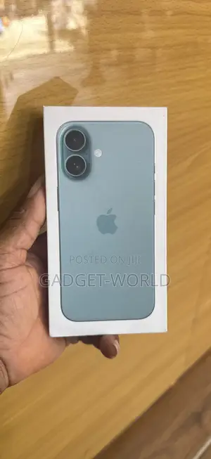 New Apple iPhone 16 256 GB Green
