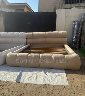 Rich Tranquil 6 by 6 Bubble Bedframe With 2 Bedsides Drawers