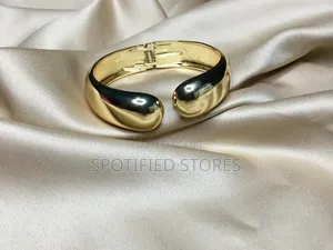 Chunky Cuff Gold Bangle