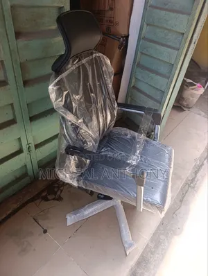 High Quality Design Office Chair With Headrest