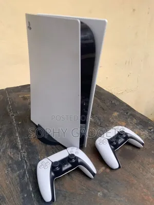 Normal Ps 5 Fat Uk Used With 2 Controllers and Games