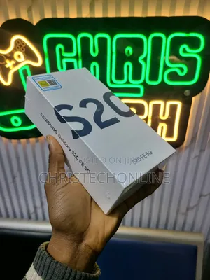 New Samsung Galaxy S20 FE 5G SD865 128 GB Blue