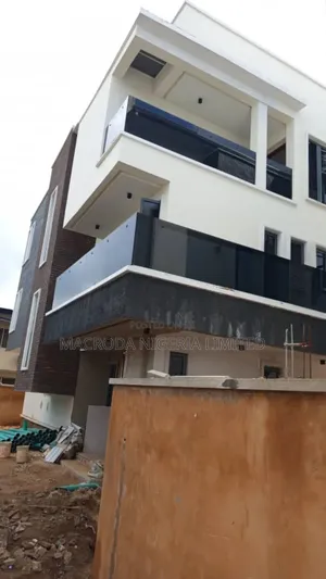 5bdrm Duplex in Ikeja for sale