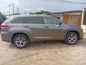 Toyota Highlander XLE 4dr SUV (3.5L 6cyl 6A) 2015 Gray