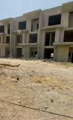 4bdrm Duplex in Admiralty Navy for sale