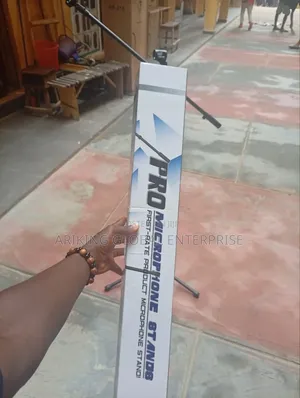 Pro Microphone Stand