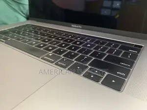 Laptop Apple MacBook 2018 16GB Intel Core I7 SSD 512GB