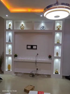 Sculptures and Statues Resin Home Decor, Decorations for Liv