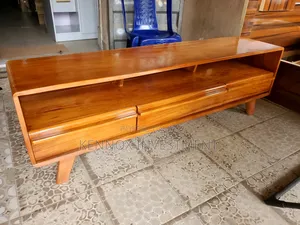 Classic Polished 5ft Built Wooden Tv Stand.