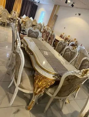 8 Seaters Royal Dining Table Set