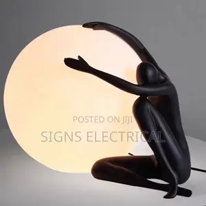 Modern Popular Art And Creativity Pedestrian Sculpture