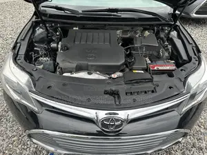 Toyota Avalon XLE Premium FWD Sedan (3.6L 6cyl 6A) 2016 Black