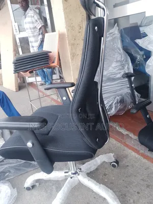 Conference/Office Chair With Head Rest