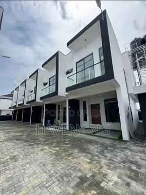 3bdrm Townhouse/Terrace in Ikota for sale
