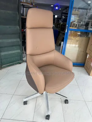 Executive Swivel Base Chair.
