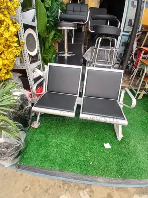 2 In 1 Airport Waiting Chair With Padded Foam.