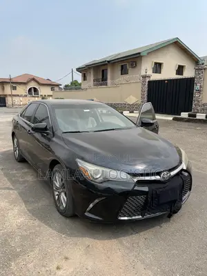 Toyota Camry 2015