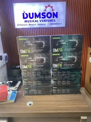 Sm7b Corded Dynamic Legendary Vocal Microphone