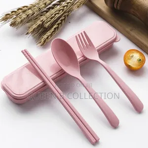 Kids Cutlery Set With Storage Box.