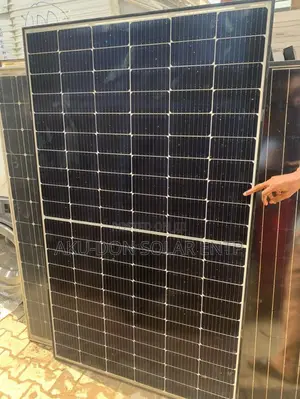550watts 132cells Original Canadian Blackframe Solar Panels