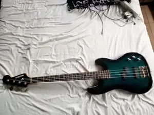 Mackkie 4 Strings Passive Bass Guitar With Bass Combo