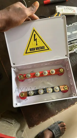Dc Solar Bus Bar Chamber Positive (+) and Negative (-)