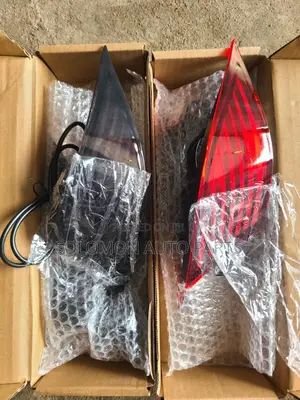 Back Bumper Reflector Is250 2015 2017 2018 With Led Light