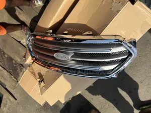 Front Grille Ford Taurus 2014