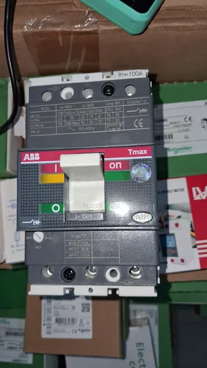 100amps 3 Pole Breaker McCb for Electrical/ Mechanical Works