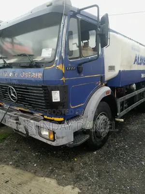 Mercedes Benz 6 Tyres Diesel Truck Tokunbo