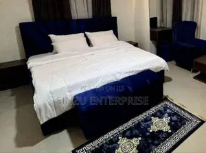 Lovely and Conducive Room to Stay