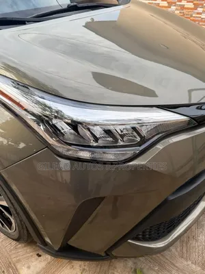 Toyota C-HR XLE 2021 Gray