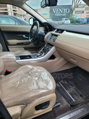 Land Rover Range Rover Evoque Prestige 4dr SUV AWD (2.0L 4cyl Turbo 9A)