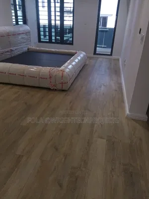 Laminate Hard Wooden Flooring