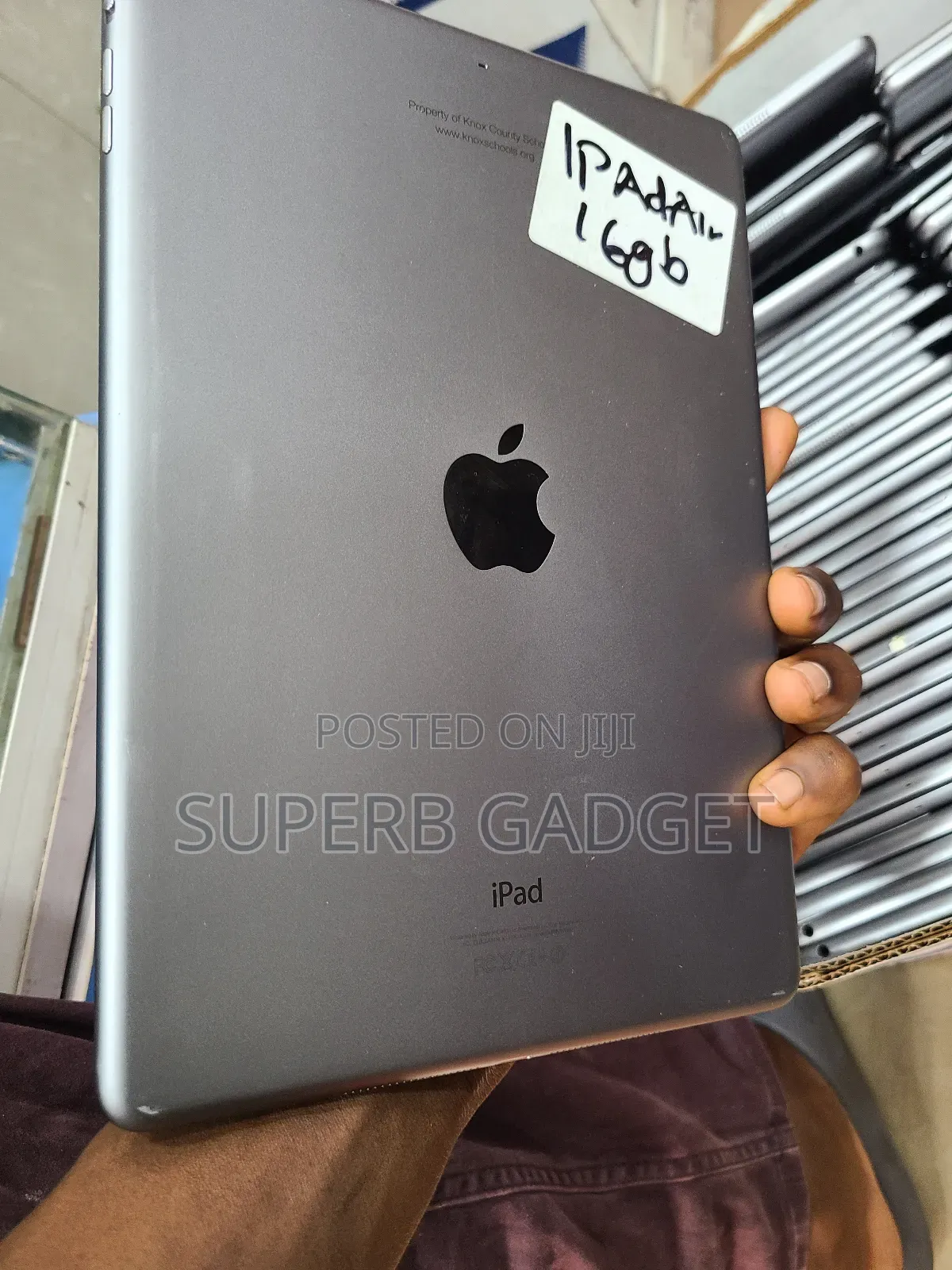 Apple iPad Air 16 GB Gray