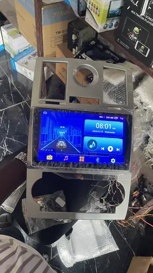 Chrysler  300 Navigation Android/Reverse Camera