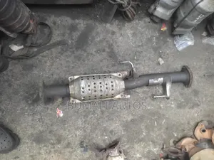 Center Catalyst for Toyota 4-Runner 2002 Model