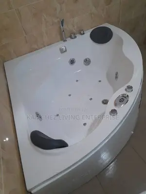 Double Luxury Corner Jacuzzi Bathtub With Massage Jets–White
