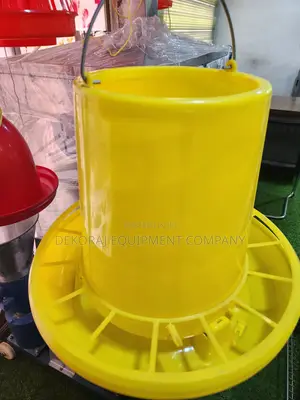 10kg Yellow Hanging Feeder,We Sell Imported Cages