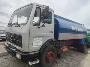 1417 Water Tanker Truck