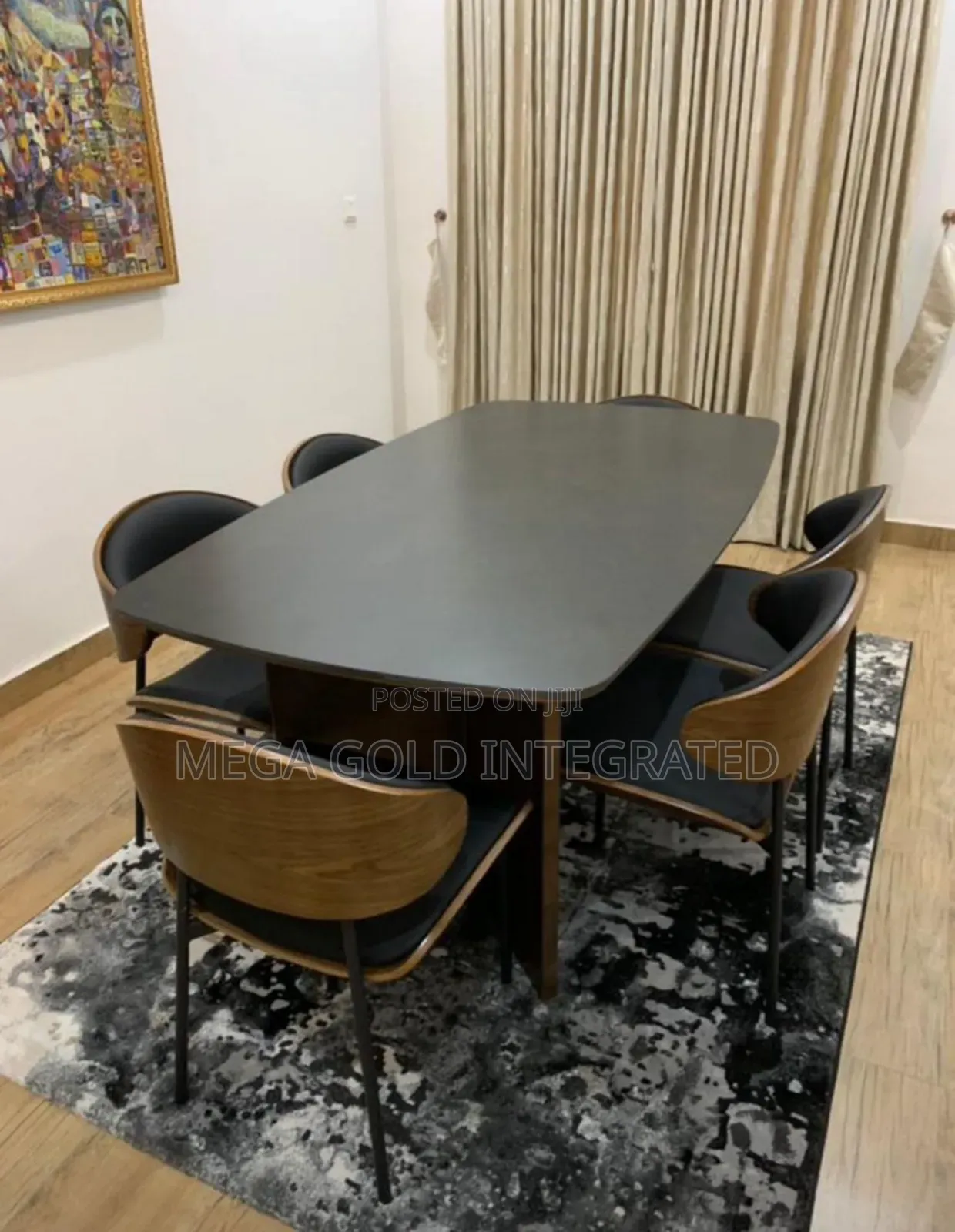 Portable Dining Set With 6 Seaters