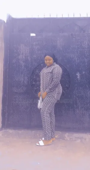 “Reliable Female Usher Available for Events in Ajah –
