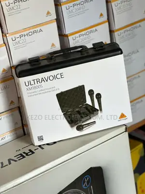 Behringer Ultra Voice Xm1800s 3in1